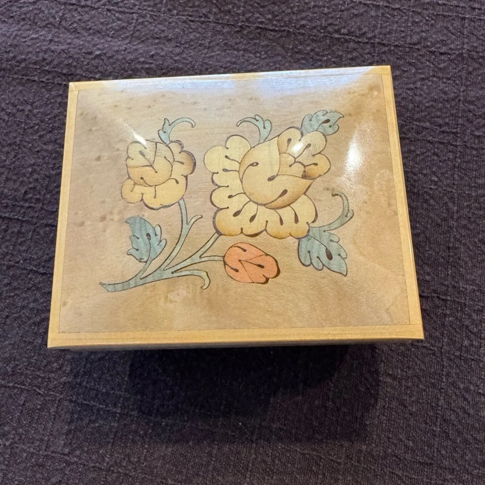 Floral Inlay Wooden Keepsake Box - Reuge Italian Inlaid Wood Music Box - Picture 1 of 7